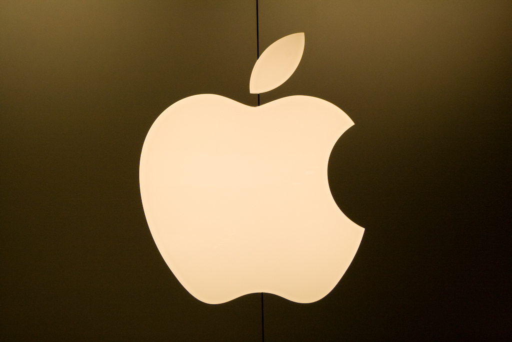 Логотип Apple - історія та еволюція - tech, news, story