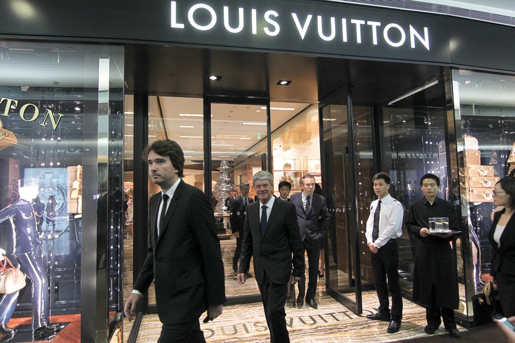 Мільярдери в світі моди: 15 найбагатших людей індустрії - news, people, groshi, business