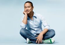 Помер Тоні Шей: він керував Zappos і продав свої компанії Microsoft і Amazon. Ось його 10 уроків лідерства