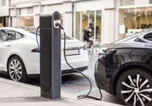 Електротранспорт у 2021 році: чи зможуть конкуренти перевершити Tesla
