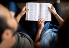 Як побудувати бізнес, не втратити себе і змінити світ на краще: 9 книг від візіонерів, відомих у всьому світі