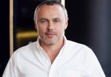 «Я б витратив на це останні гроші»: 9 книг, які купив би Євген Черняк, почавши з нуля зі $ 100 в кишені