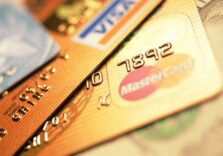 «ПриватБанк» обмежить кількість переказів на карту до 100 в місяць.