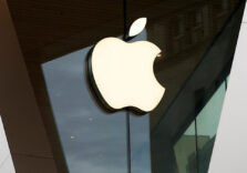 Apple вперше офіційно привезла в Україну свою продукцію