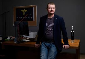 Поляков віддає 58% Firefly за $1 партнеру. Частку оцінювали в $500 млн