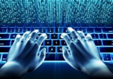 Українські держсайти і банки атакують кілька годин поспіль. Що відомо