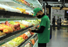 Інфографіка Zakaz.ua: як за рік змінилися ціни на продукти в супермаркетах 