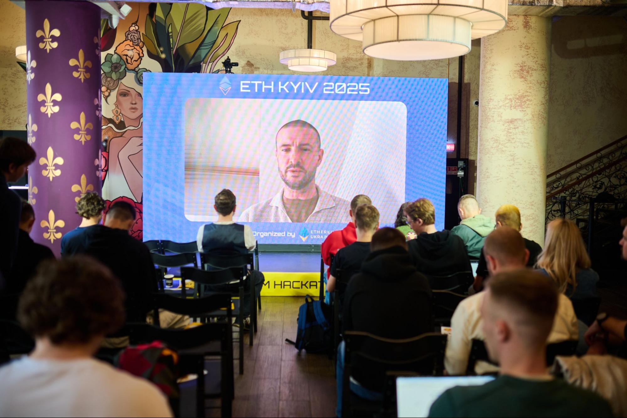 Виступ Віталіка Бутеріна та нова культура кодингу: як пройшов хакатон ETHKyiv 2025 - ETHKyiv 2025 Виступ Віталіка Бутеріна та нова культура кодингу: як пройшов хакатон ETHKyiv 2025 - tech, community, events, news, kryptovalyuta