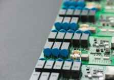 Універсальні блоки живлення: надійне рішення для будь-якого пристрою