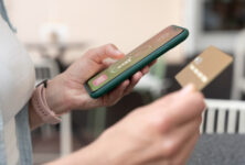 Термінал у телефоні: сучасне рішення для прийому оплат без додаткового обладнання