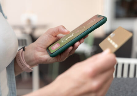 Термінал у телефоні: сучасне рішення для прийому оплат без додаткового обладнання